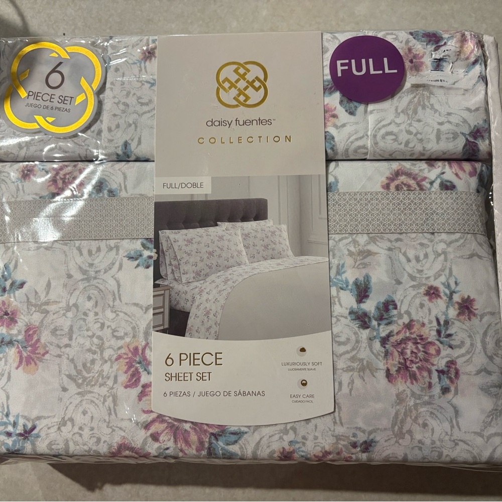 Daisy Fuentes Full Sheet Set - White and Purple Floral